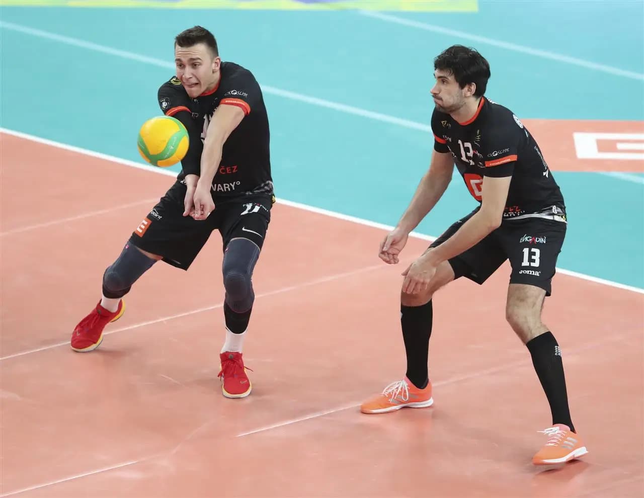 KARLOVARSKO wins historic first set in CEV Champions League
