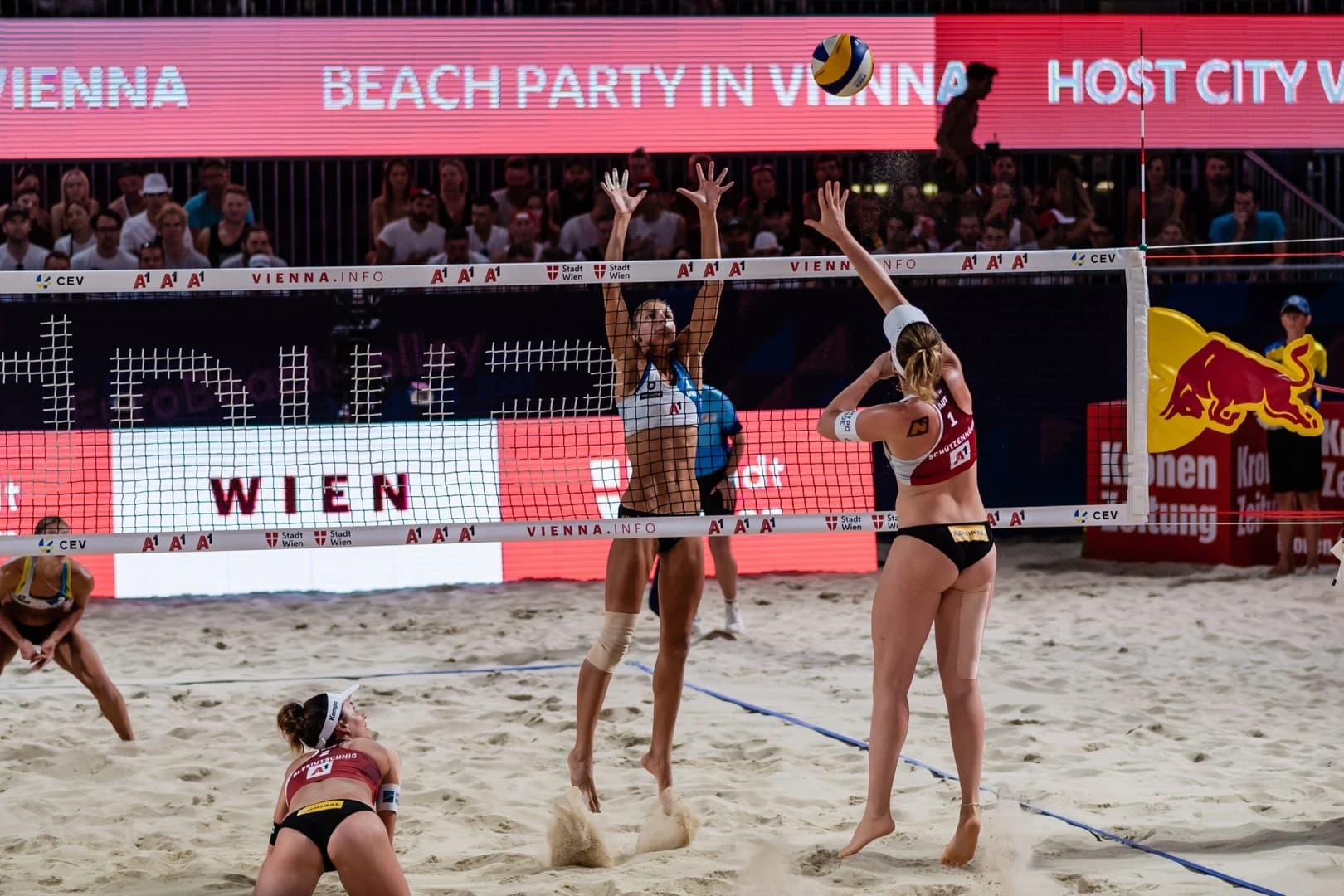 The top-ranked host team Kathi and Lena is the only Women’s Austrian team in the elimination phase