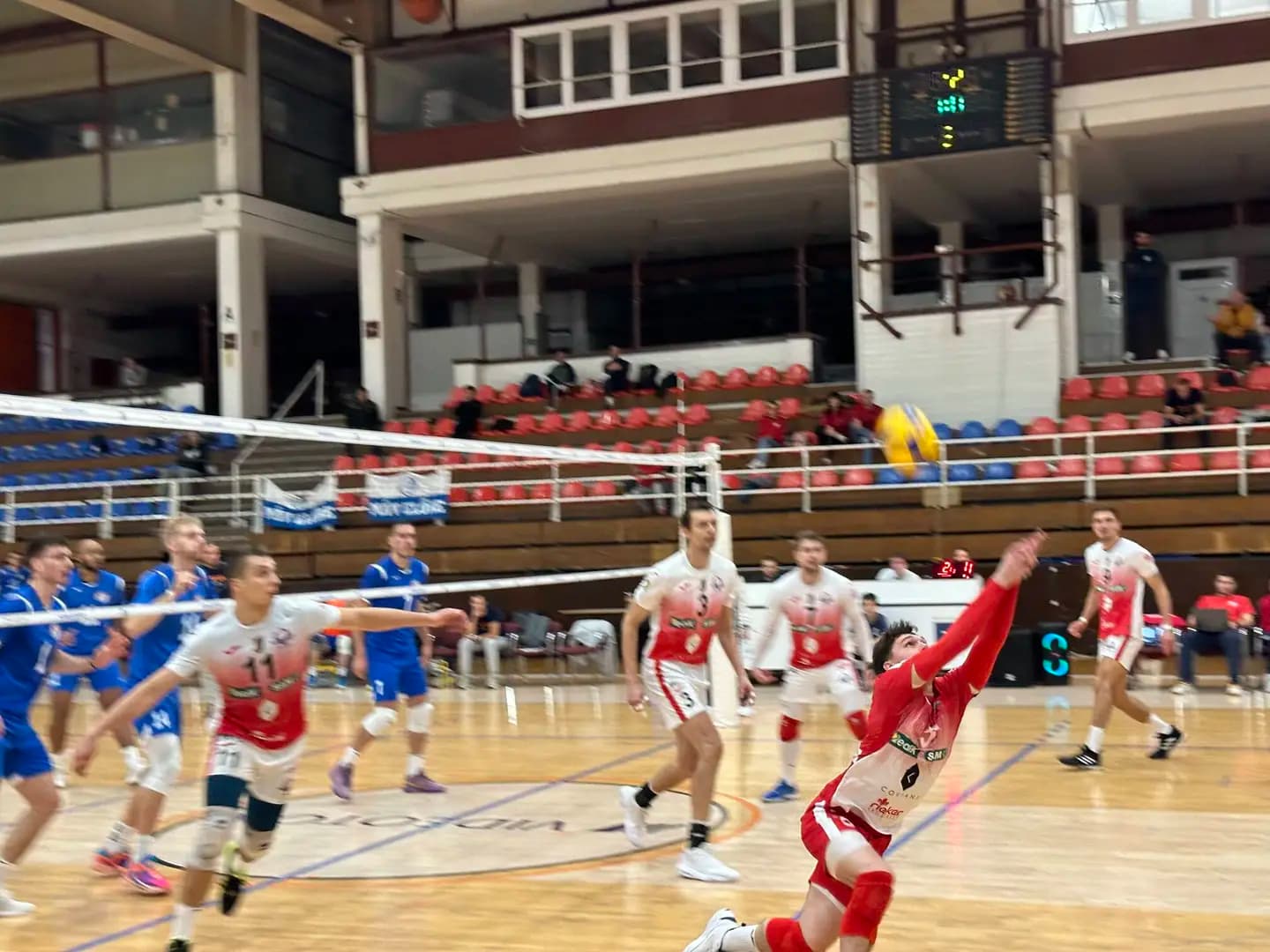 Komárno Secures a Decisive Victory in MEVZA League Clash at Székesfehérvár