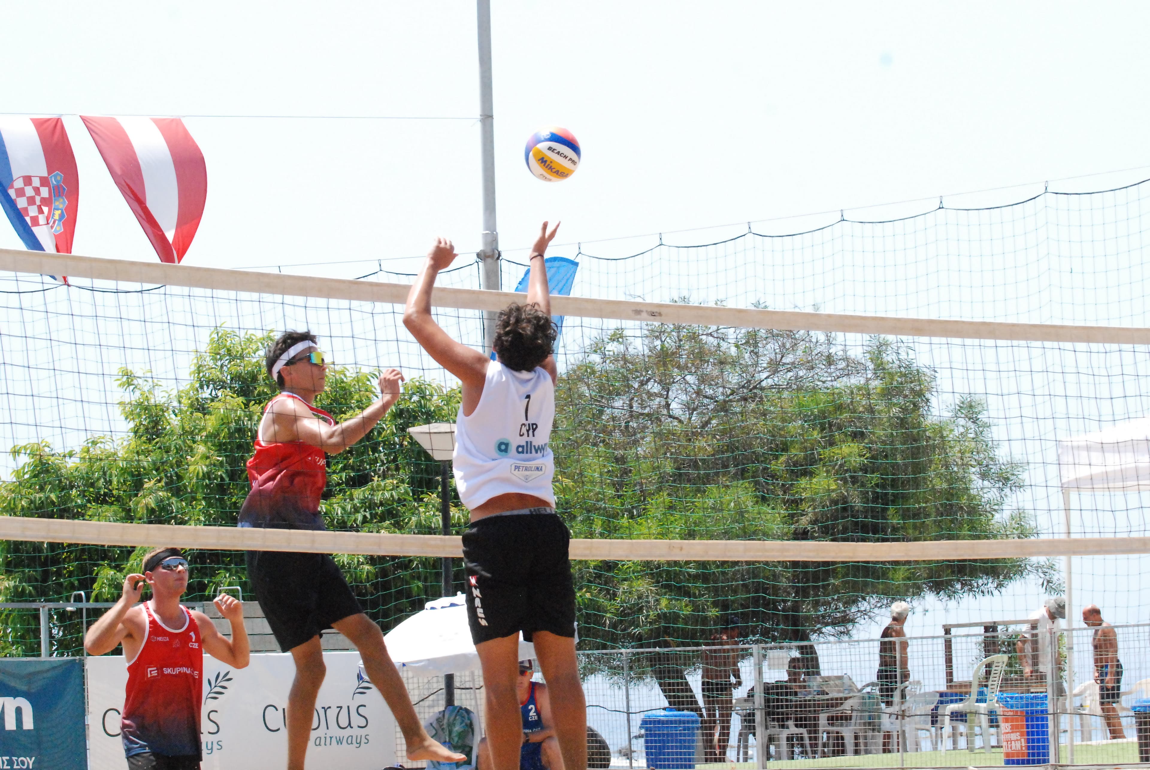 Strong start to the MEVZA Beach Volleyball U18/U20 Championship in Cyprus