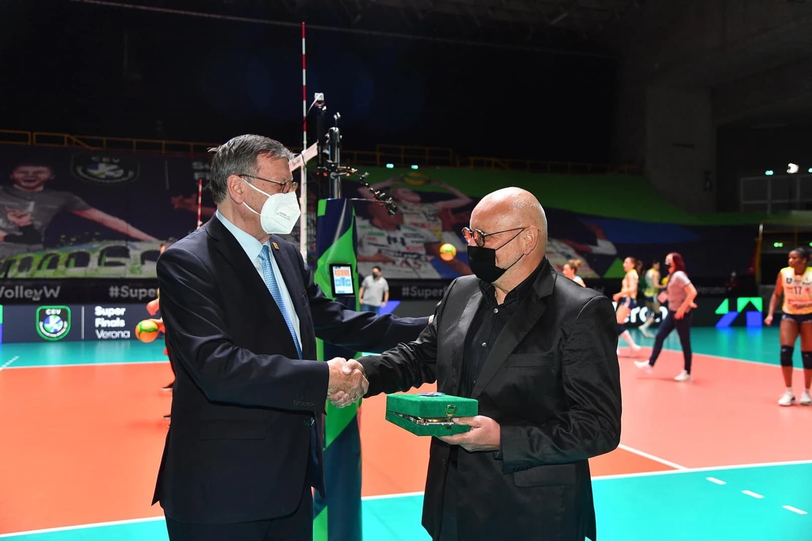 CEV President appoints two high-level EuroVolley ambassadors