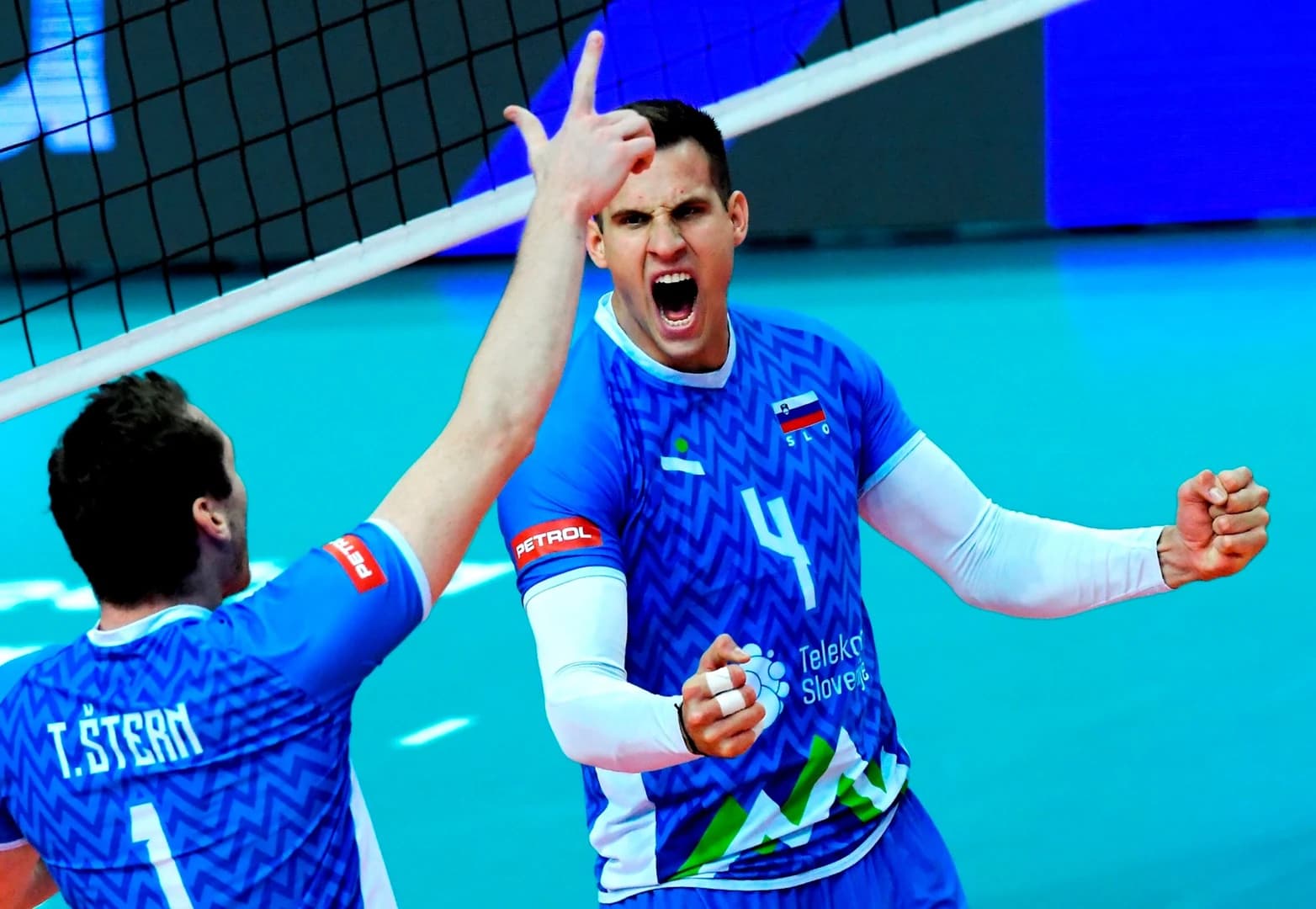 Slovenia in the EuroVolley Final after an epic semifinal battle!