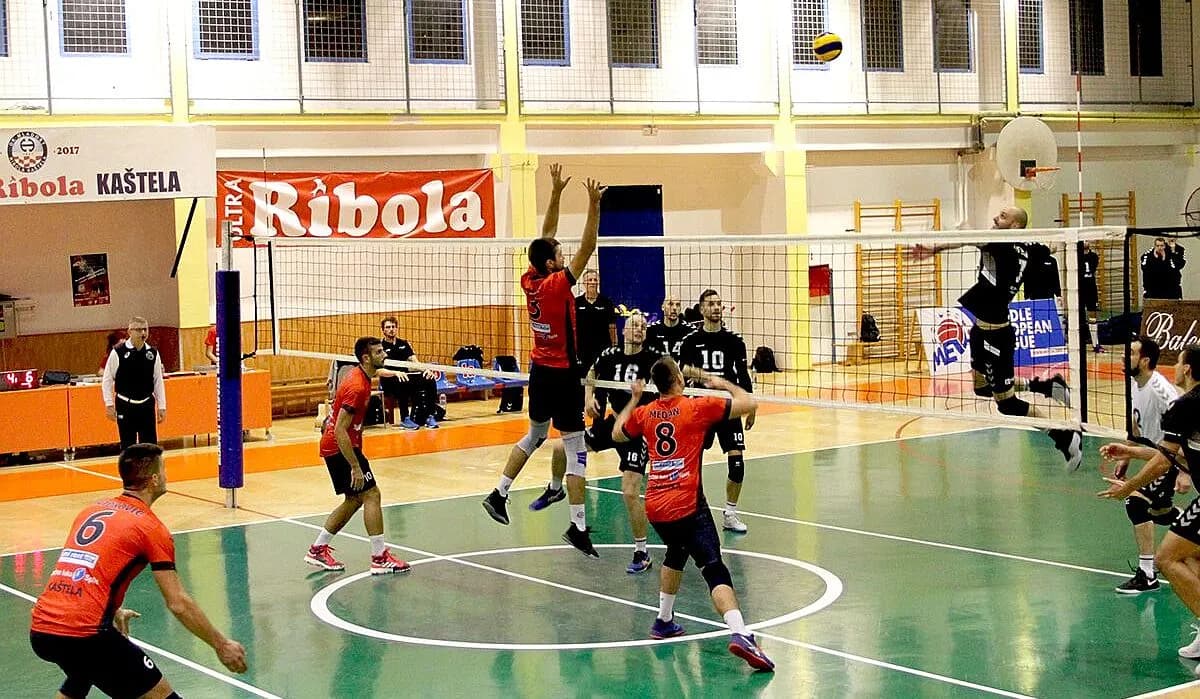 Calcit Volley stay unbeaten after win at Kastela