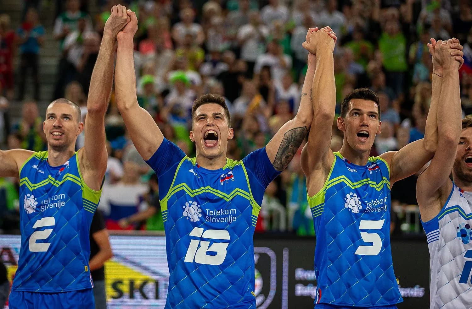 Slovenia advanced to EuroVolley quarterfinals