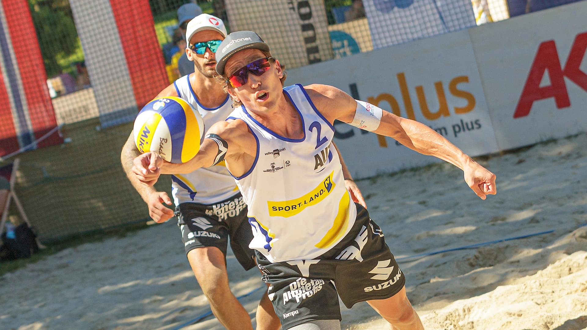 Top-ranked women win in Baden