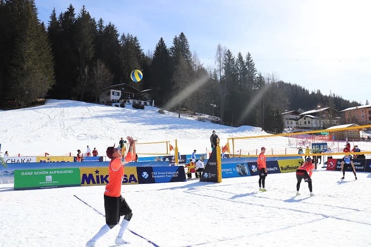 MEVZA teams taking medals at the first stop of Snow Volleyball European Tour