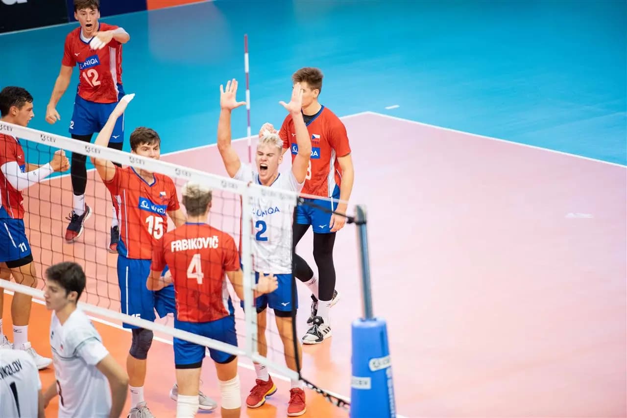 Czech Republic to battle for gold at #EuroVolleyU18M
