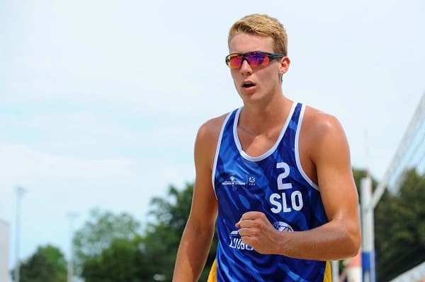 Rok Možic balances between Volleyball and Beach Volleyball